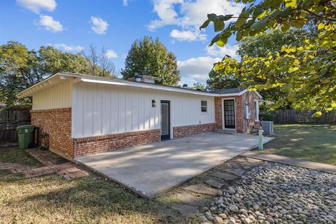 Tiny photo for 7016 Deville Drive, North Richland Hills, TX 76180 (MLS # 21101580)