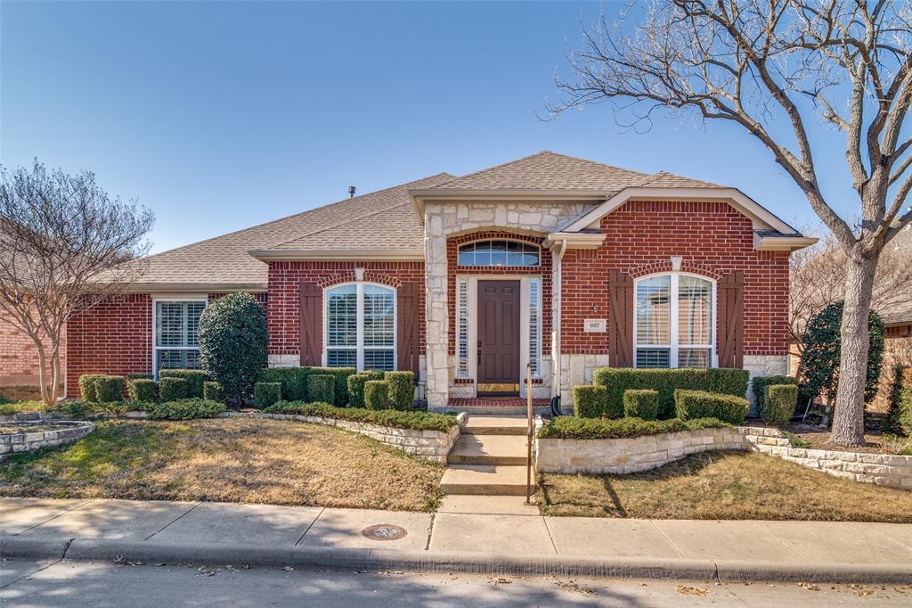 667 Woodland Way