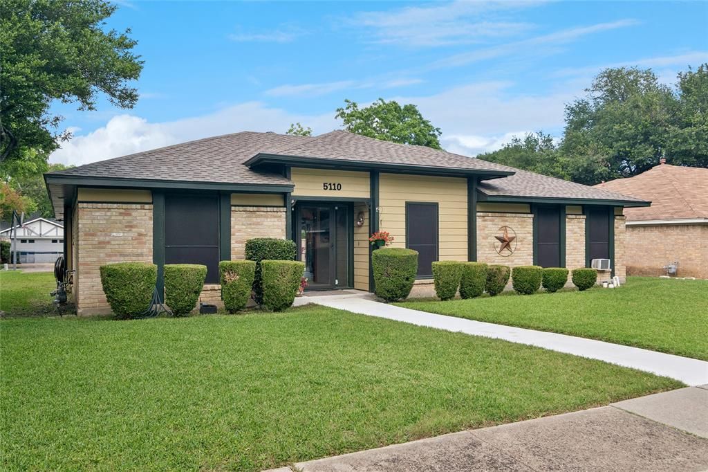 Photo of 5110 Vera Cruz Drive, Garland, TX 75043 (MLS # 21257711)
