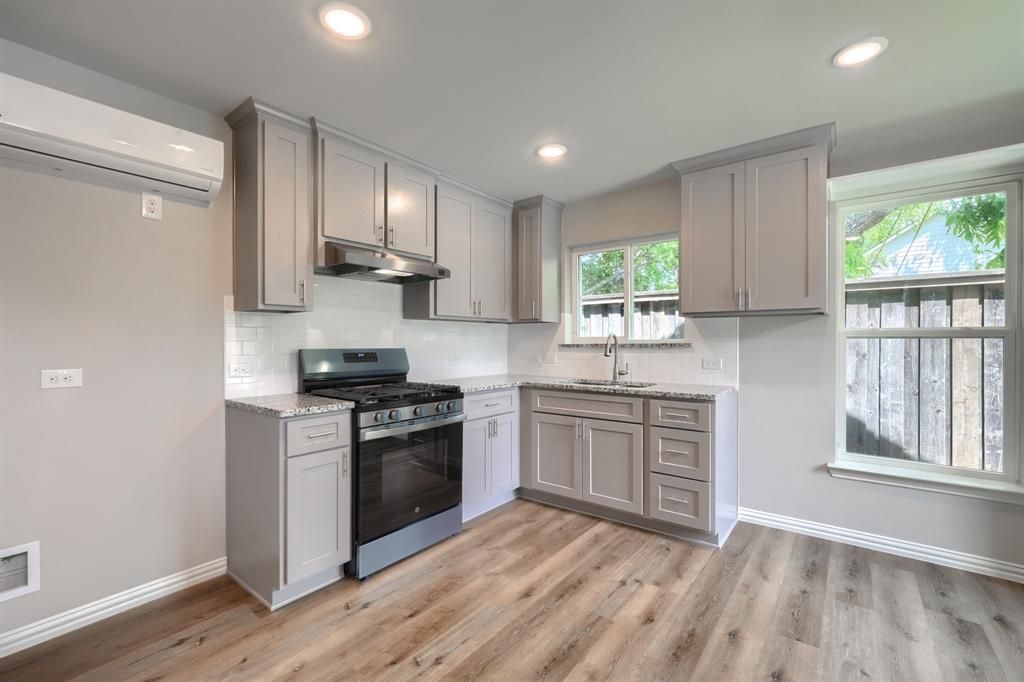 Photo of 321A Fagg Drive, Lewisville, TX 75057 (MLS # 21268769)