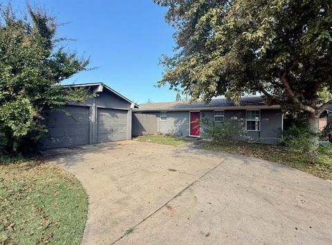 4237 Upland Way Garland TX 75042