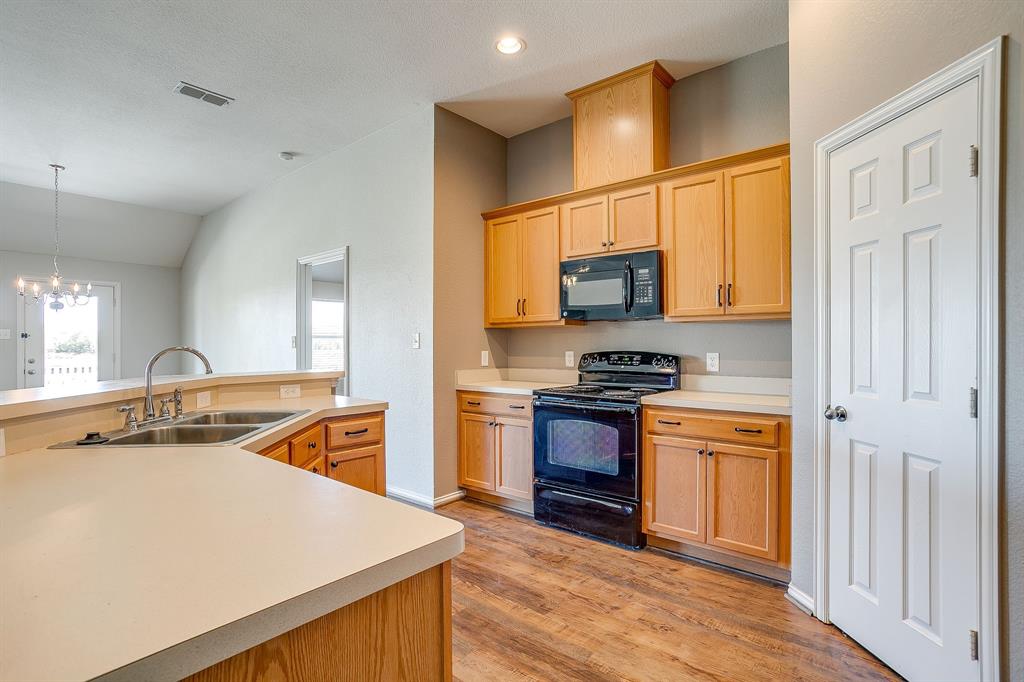 Mountain Valley Lake Tr - Residential Lease