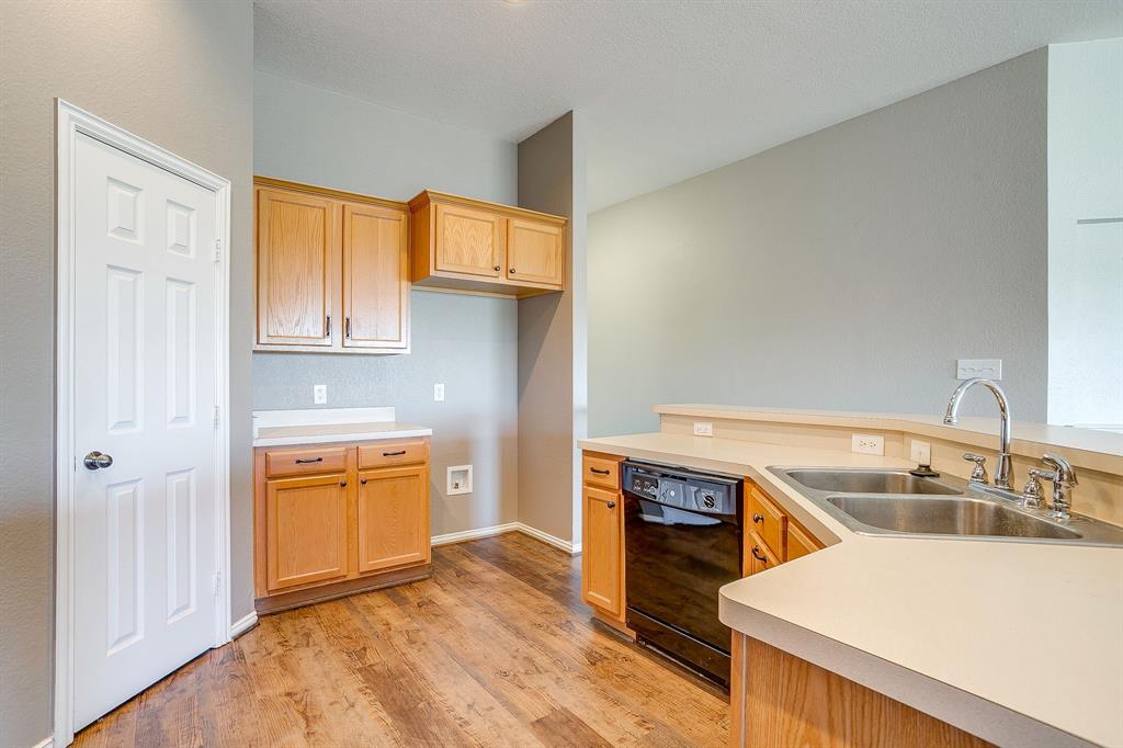 Mountain Valley Lake Tr - Residential Lease