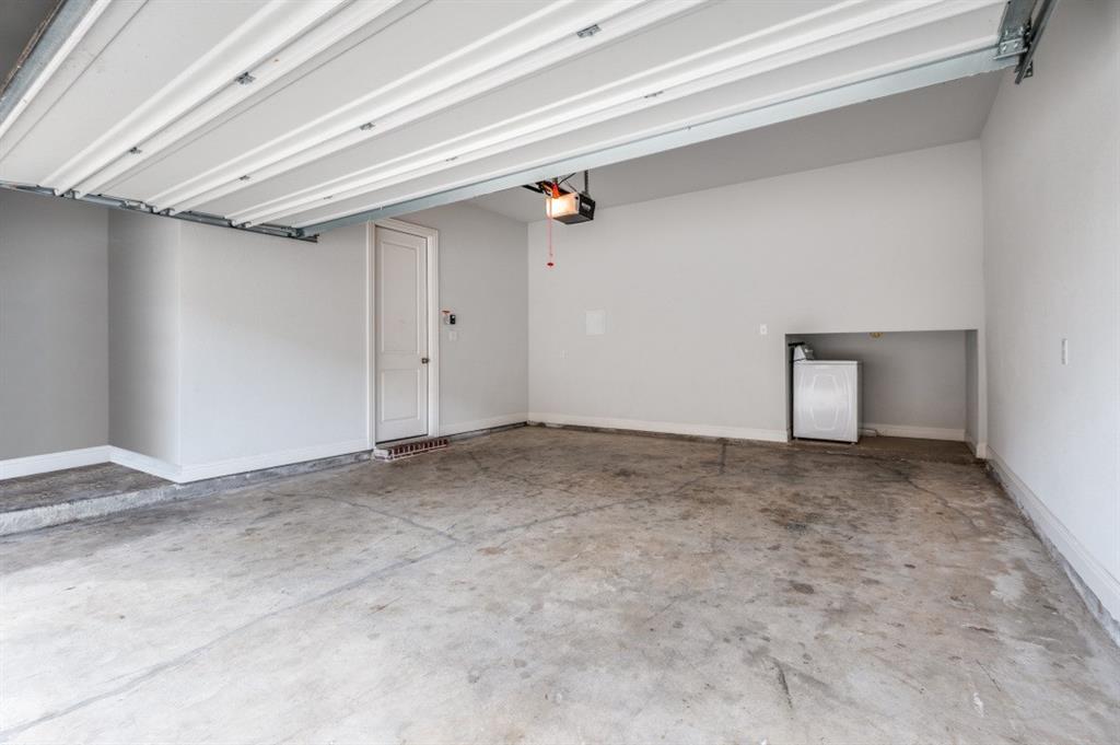 Gables At Ohio - Residential Lease