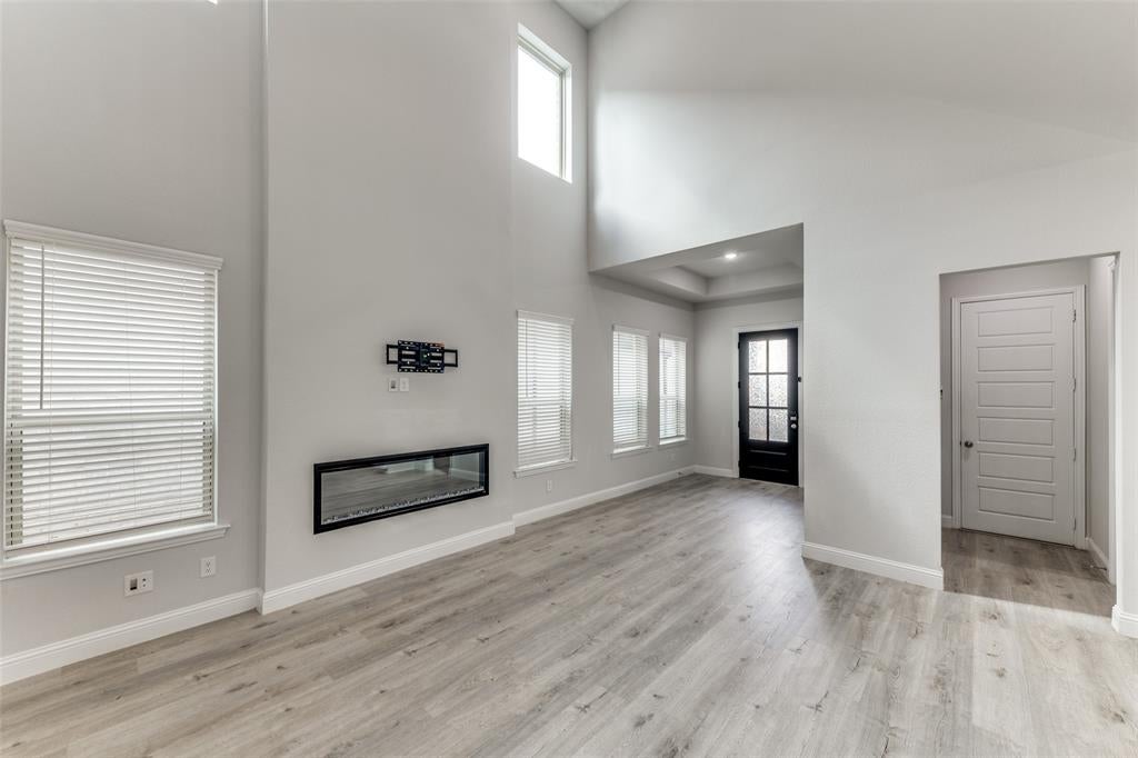 4592 Refugio Drive