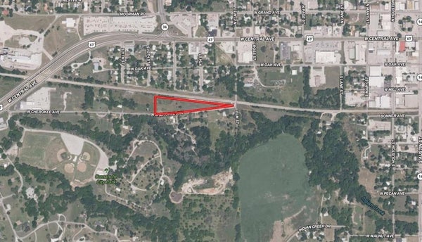 901 W CHEROKEE AVE, COMANCHE, TX 76442 - Image 241e77cc4decc6f78a47d044bbda5487/197710685