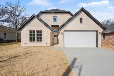 Photo of 4528 Church Street, Greenville, TX 75401 (MLS # 21170005)