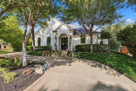 Photo of 700 Glen Abbey Drive, Mansfield, TX 76063 (MLS # 21393269)