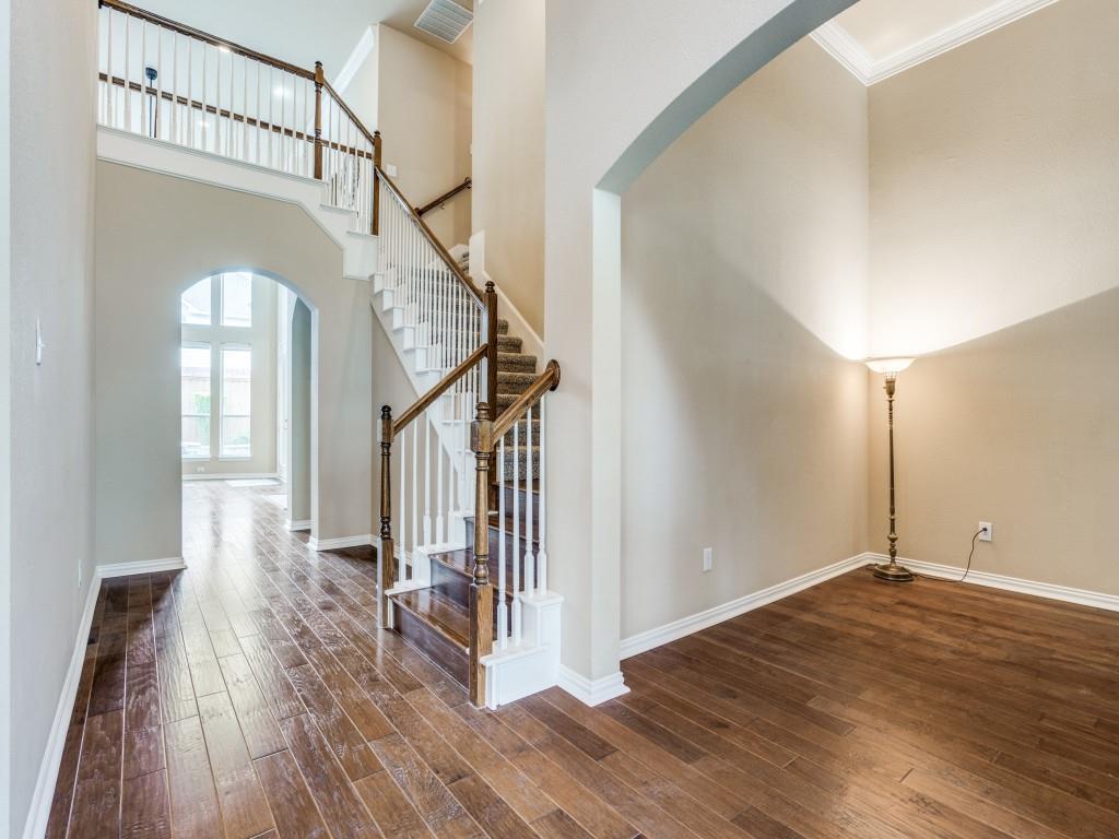 316 Creekside Drive