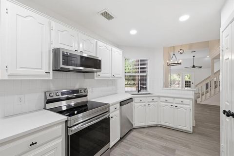 Photo of 381 Arbor Lane, Euless, TX 76039 (MLS # 21220223)