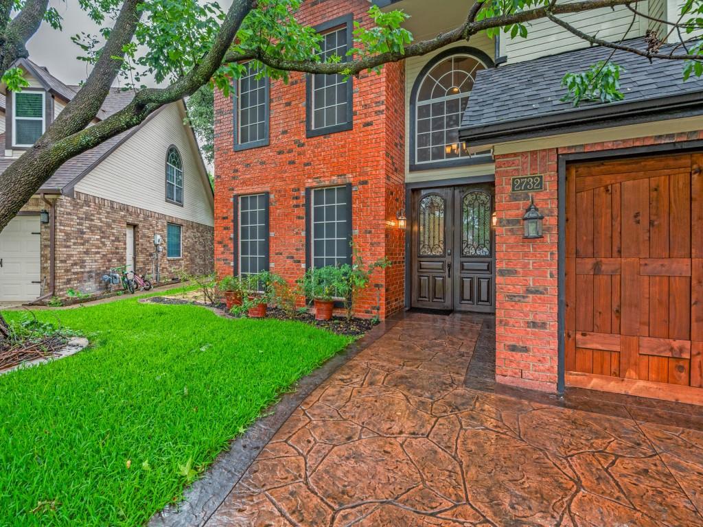 2732 Stonepointe