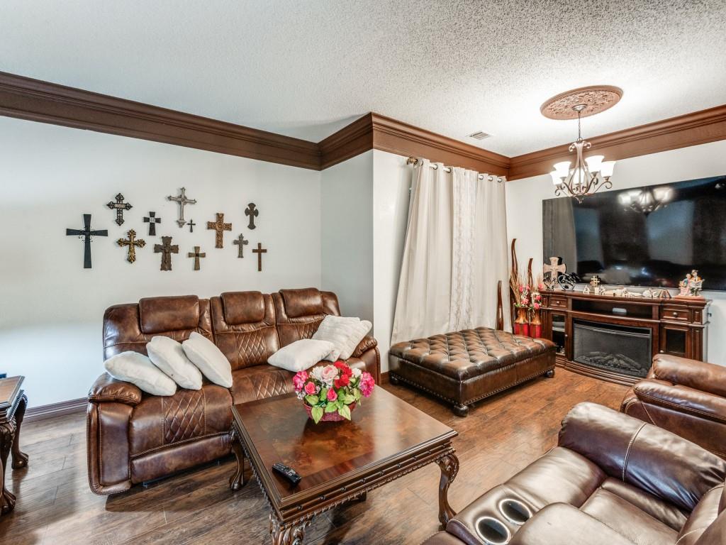2732 Stonepointe