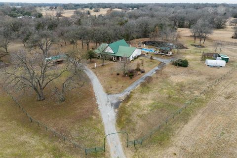 A home in Pottsboro