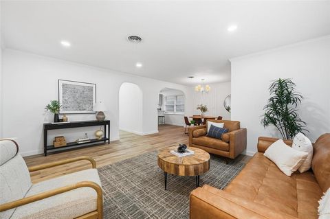 816 Green Cove Lane Dallas TX 75232