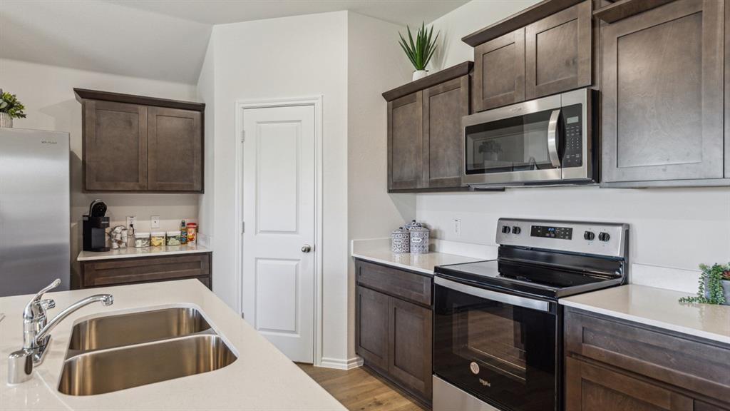 Waverly Estates - Residential