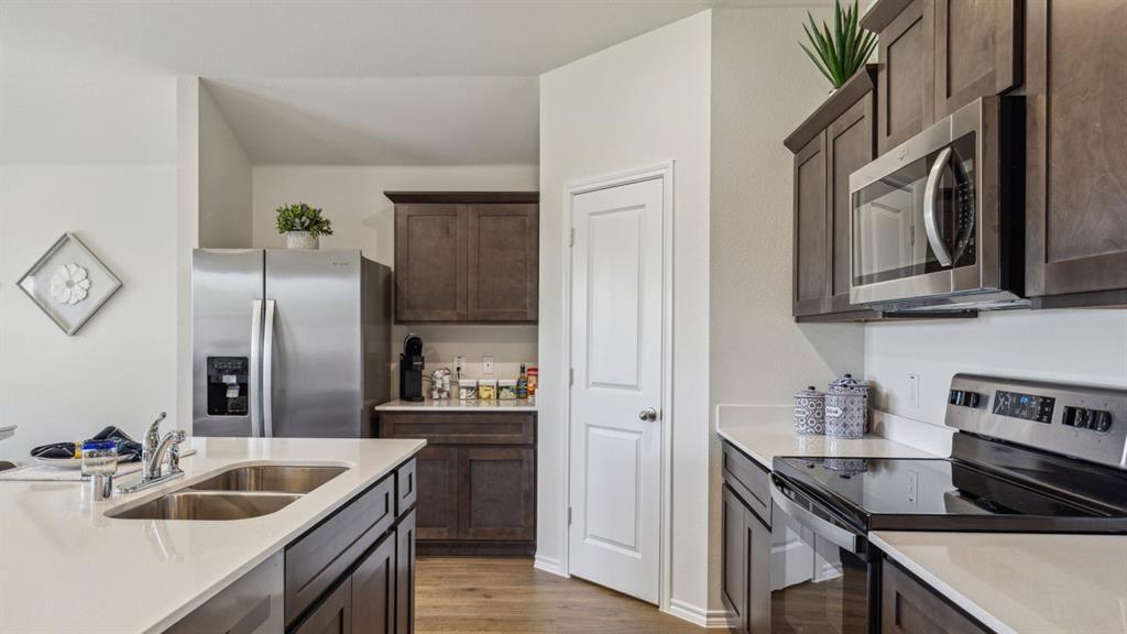 Waverly Estates - Residential