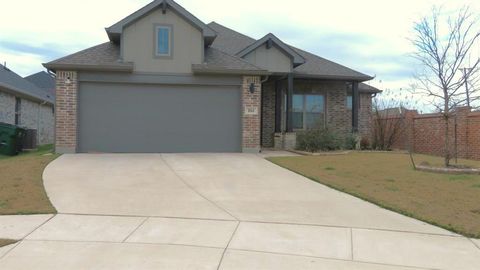 Photo of 104 Tioga Circle, Waxahachie, TX 75165 (MLS # 21165335)