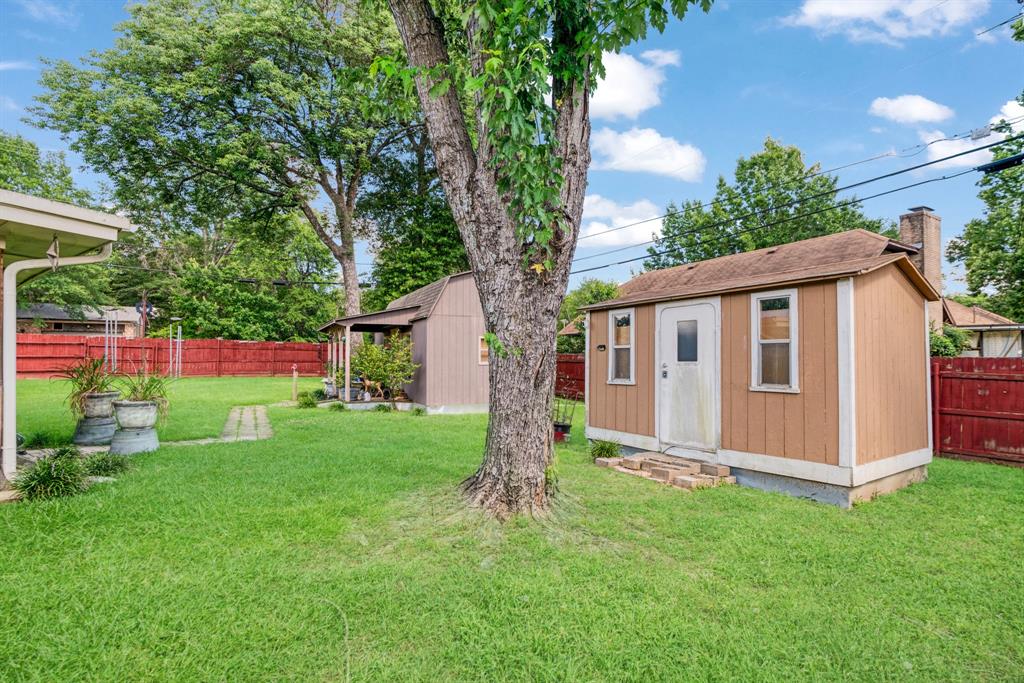 815 S Collegiate Drive