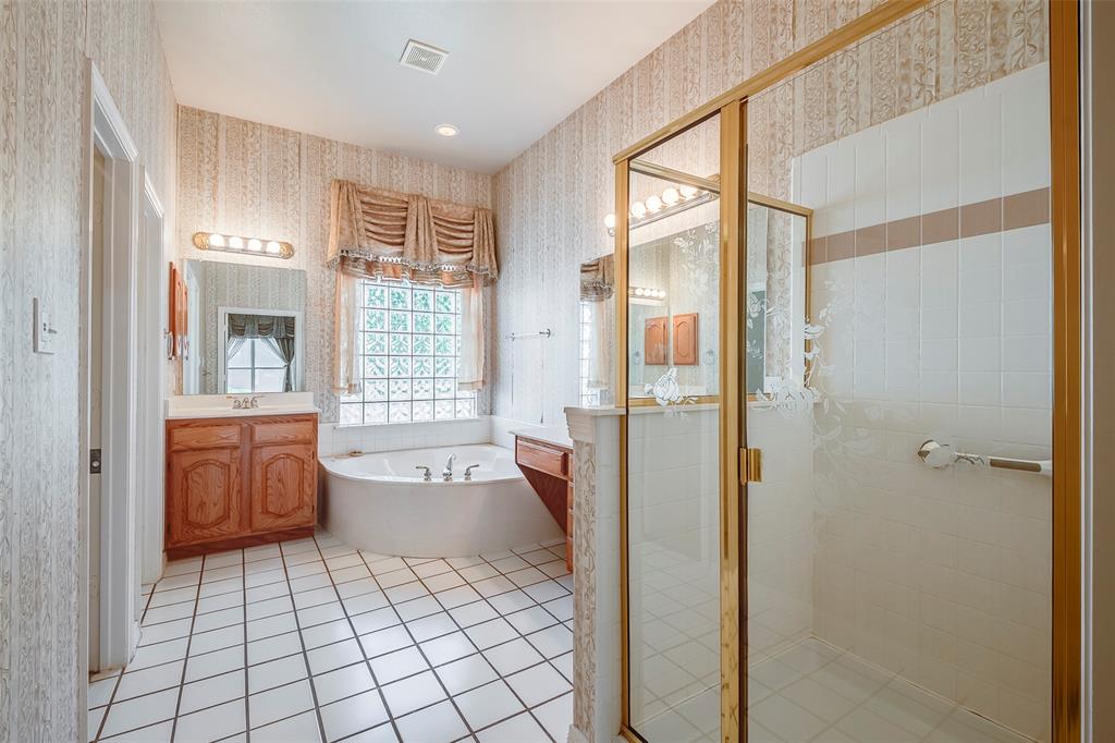 Crowley, Texas 76036, United States, 4 Bedrooms Bedrooms, ,3 BathroomsBathrooms,Residential,Pending,117127