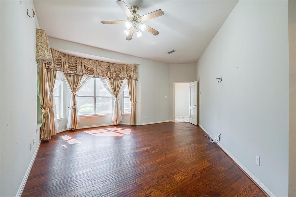 Crowley, Texas 76036, United States, 4 Bedrooms Bedrooms, ,3 BathroomsBathrooms,Residential,Pending,117127