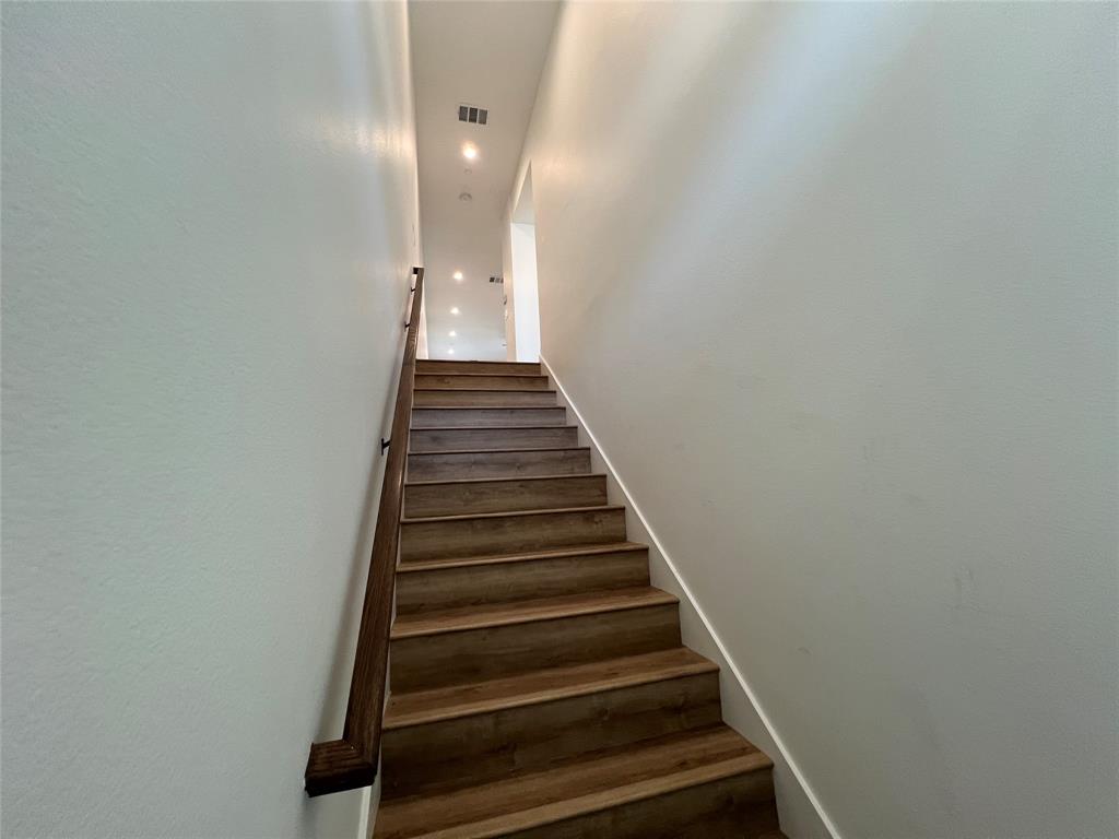 Crescent Crk Villas - Residential Lease