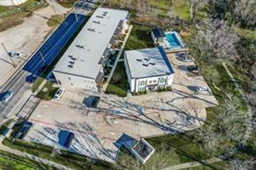 HOLIDAY SPECIAL: $750 off 2nd month rent if lease signed by 12-15-25. Make this your home before the holidays! Small intimate apartment community is within strolling distance to downtown WAXAHACHIE so you can enjoy all the holiday festivities, food, shopping and more! This lovely 2 bedroom 2 bath upstairs unit is positioned behind the gate and offers luxury vinyl plank throughout, an open floor plan with a huge kitchen island with custom cabinetry that includes fridge, washer and dryer. Owner maintains lawn. Book a showing today! Only pets under 20lbs allowed with owner approval. In addition to rent, water is averaged monthly & billed separately through C21JFPM.