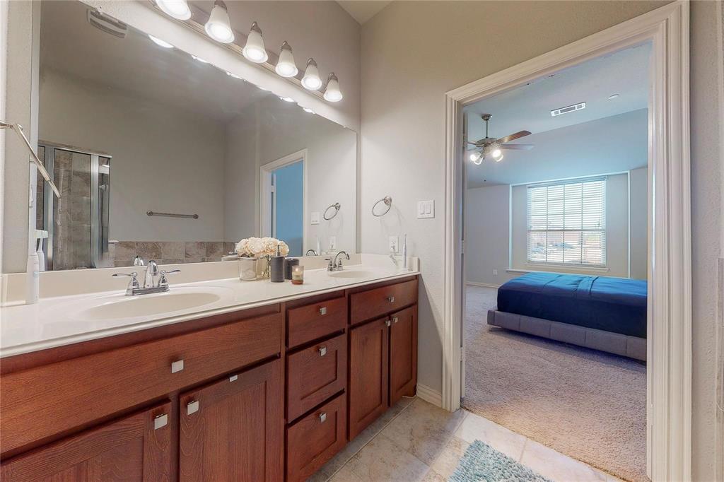 Lake Ridge Town Homes - Residential