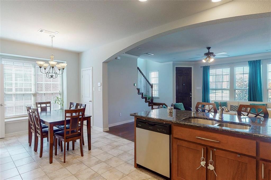 Lake Ridge Town Homes - Residential