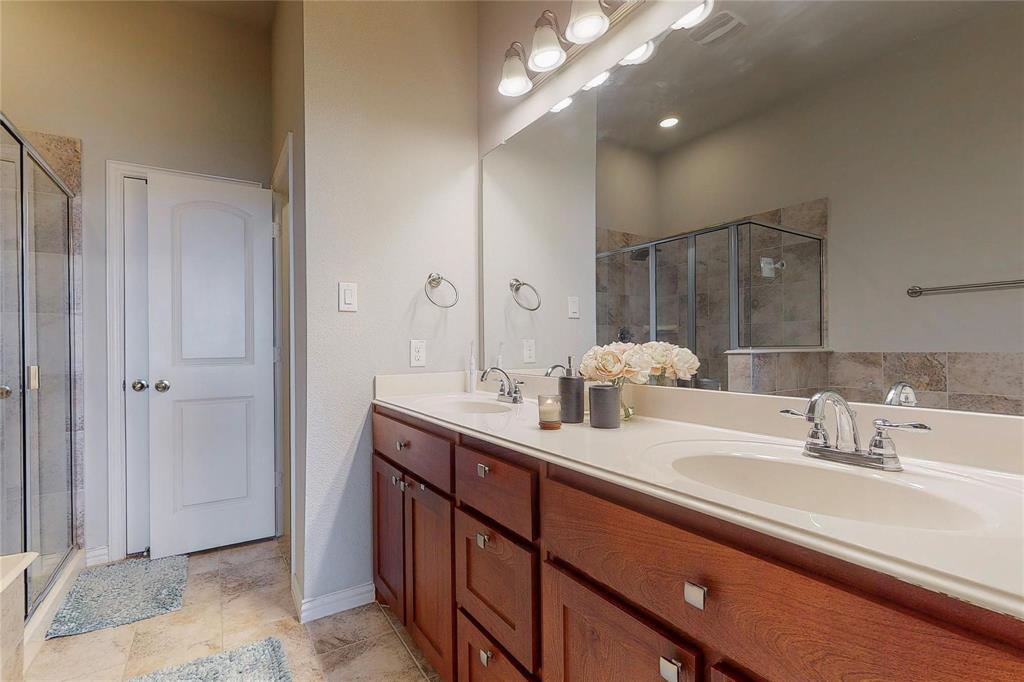 Lake Ridge Town Homes - Residential