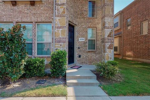 Photo of 2556 Sarah Lane, Lewisville, TX 75056 (MLS # 21225638)