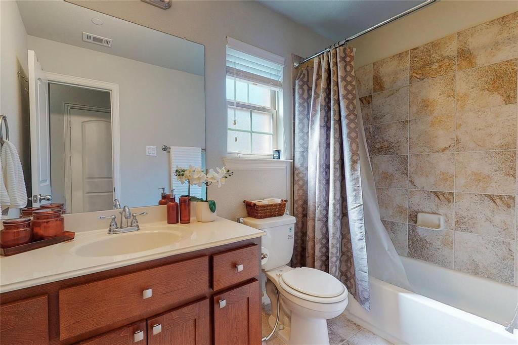 Lake Ridge Town Homes - Residential