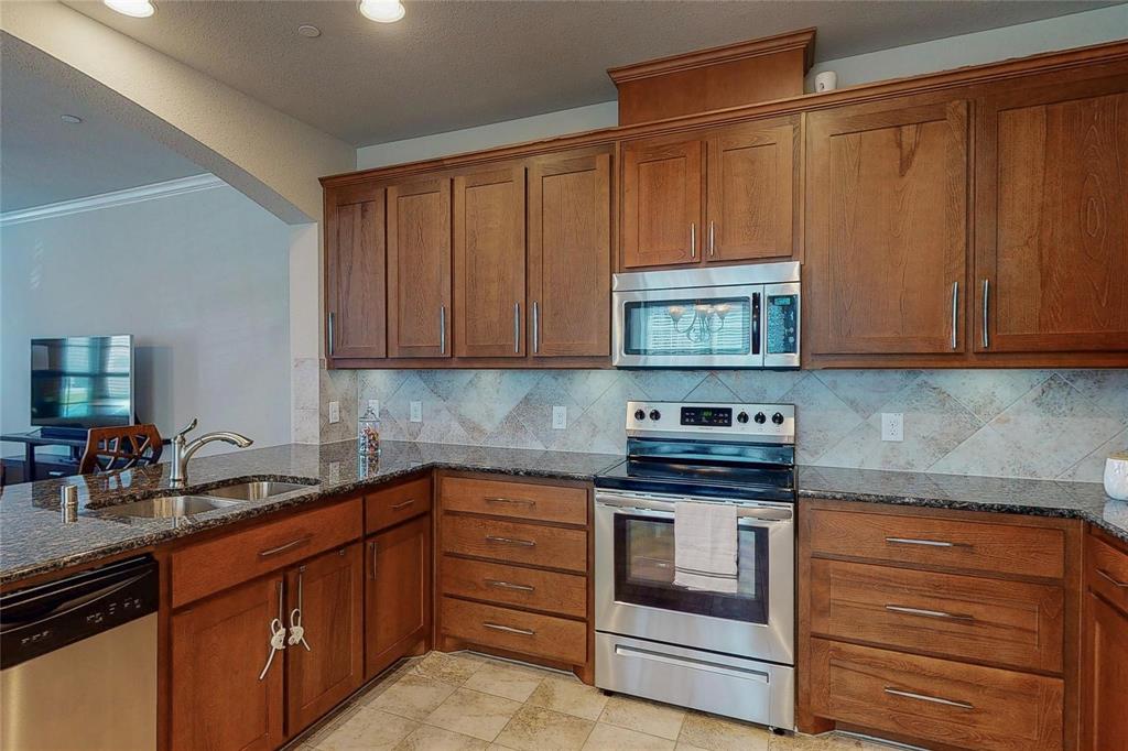 Lake Ridge Town Homes - Residential