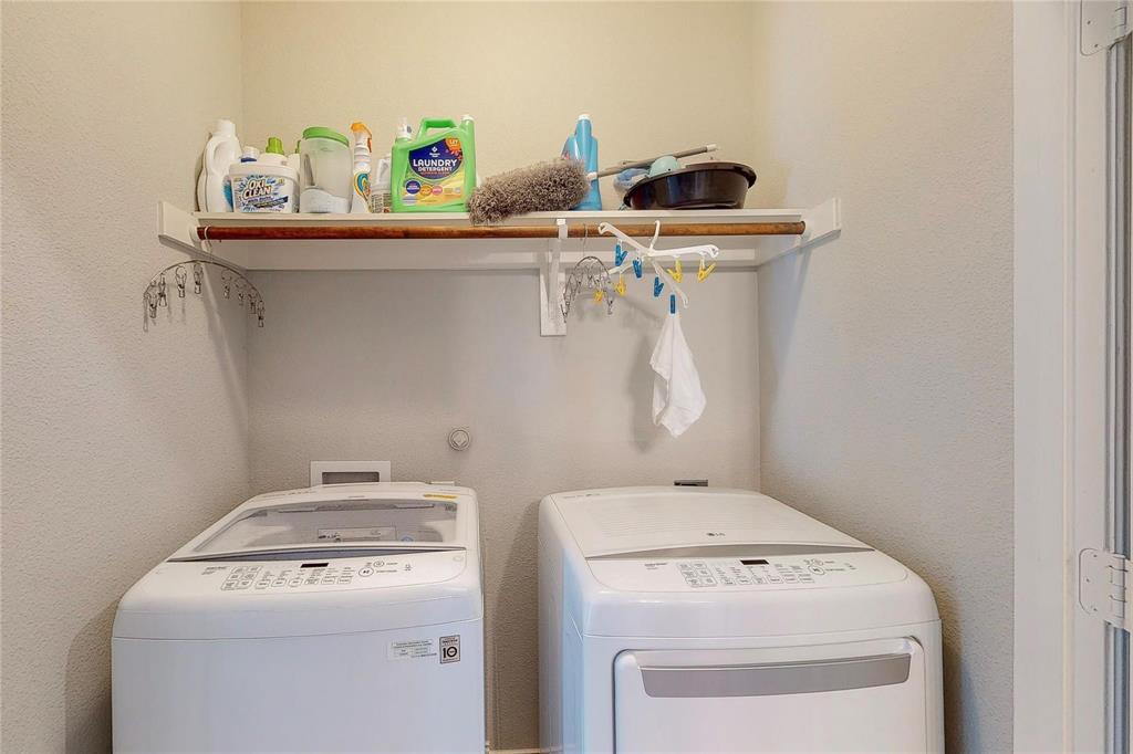 Lake Ridge Town Homes - Residential