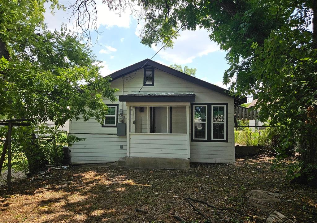 Photo 16 of 17 of 1320 Missouri Avenue house