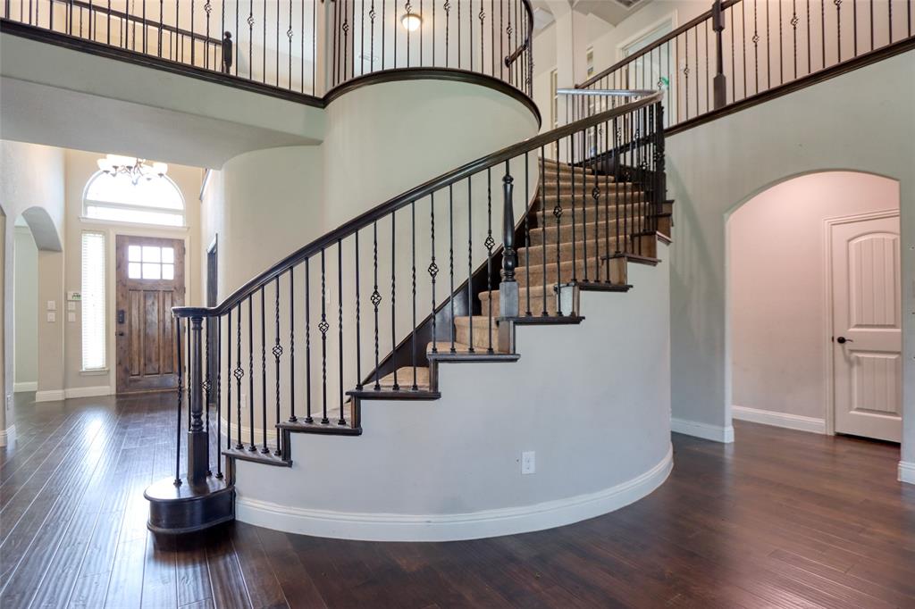 2601 Grouse Hollow Way