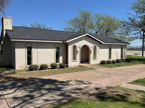 520 S Highway 377 Pilot Point TX 76258