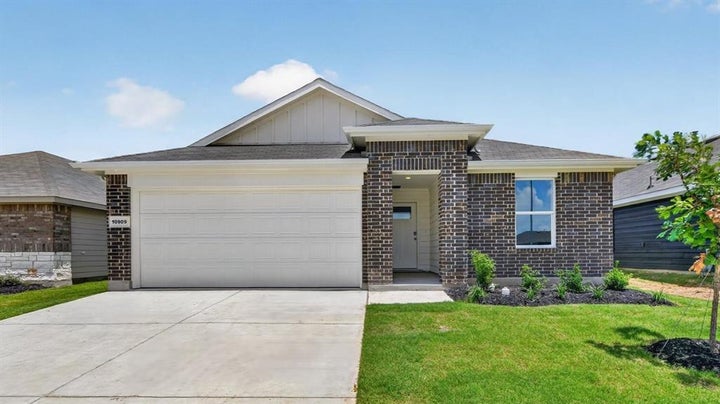 Photo 1 of 25 — 119 MACH Way, Mineral Wells, TX 76067