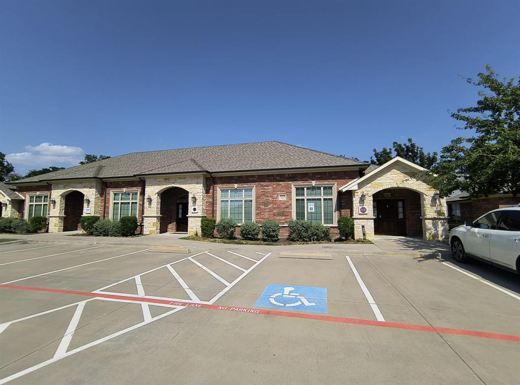 PRESTON CIRCLE OFFICE PARK LLC - Commercial Lease