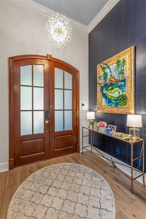 120 Carondelet Court