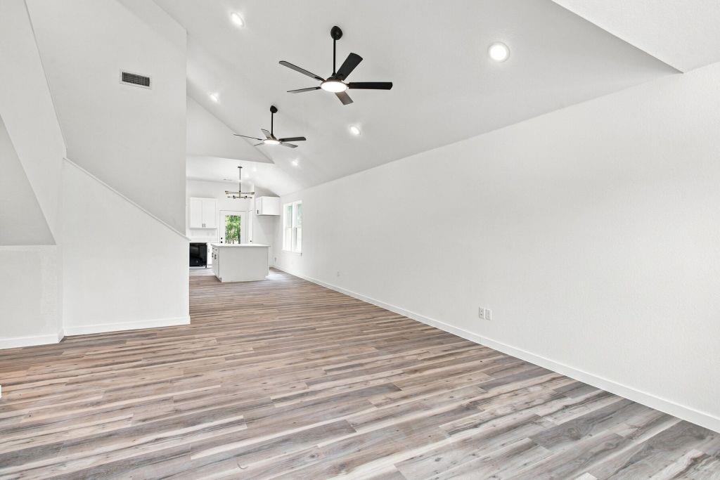 106 E Miller