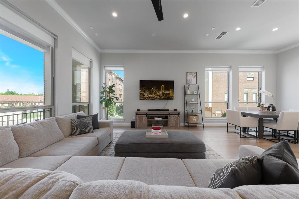 101 Decker Drive 903