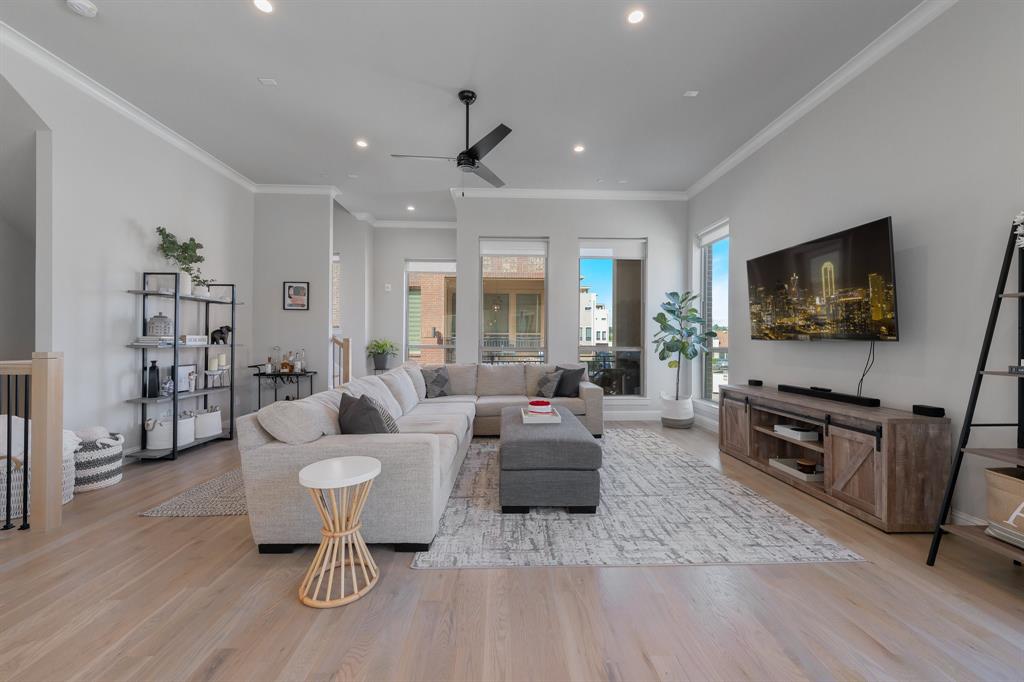101 Decker Drive 903