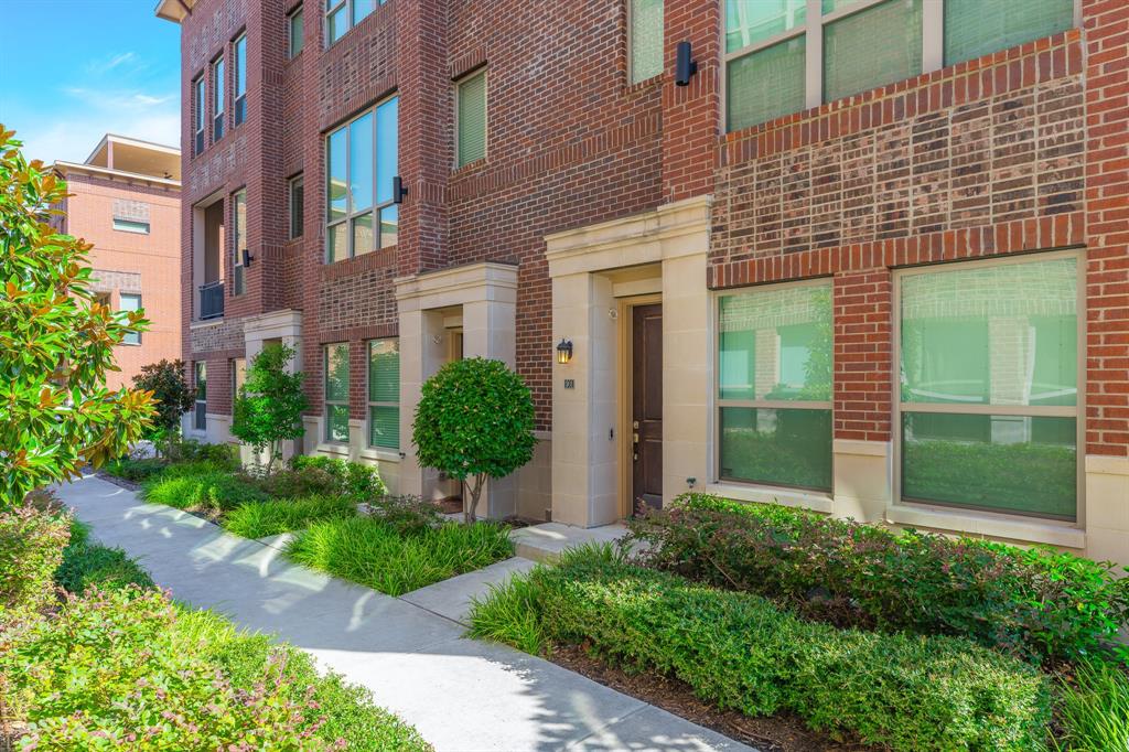 101 Decker Drive 903