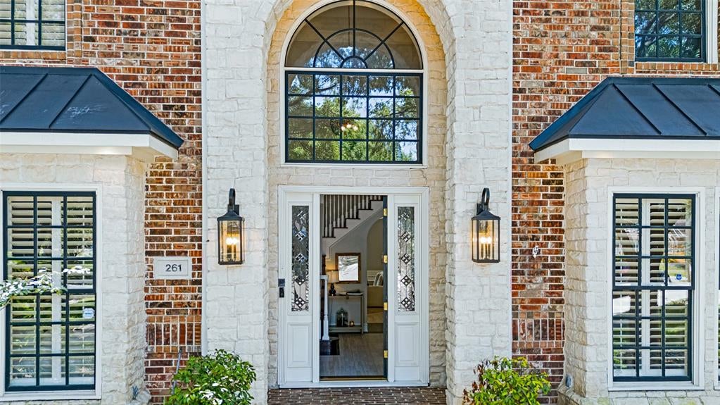 261 Candlelight Cove