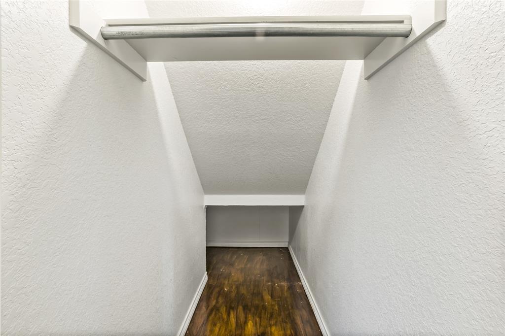 Roberts, Mark R. - Residential