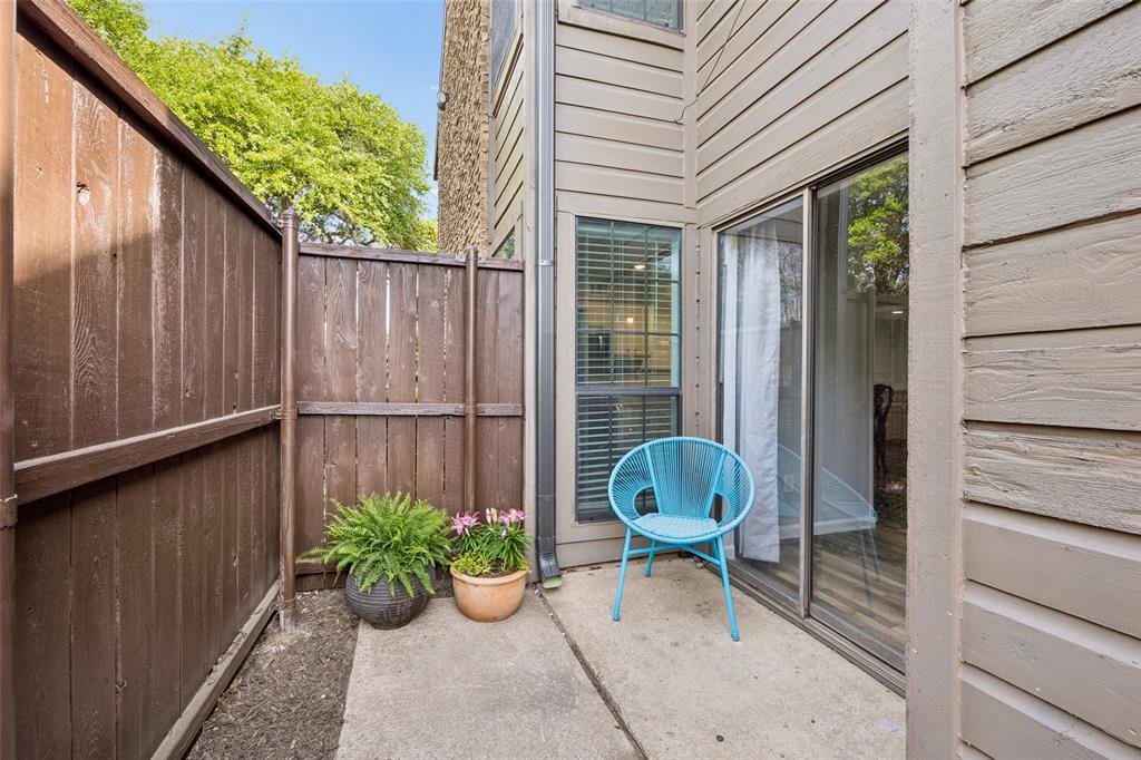 333 Melrose Drive 22C