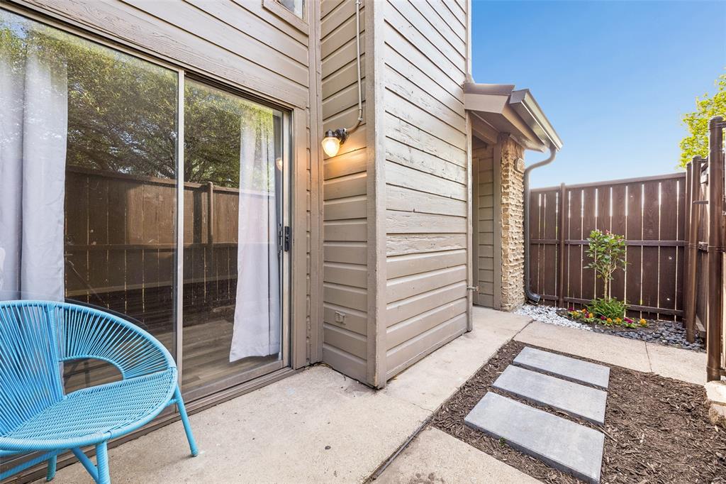 333 Melrose Drive 22C