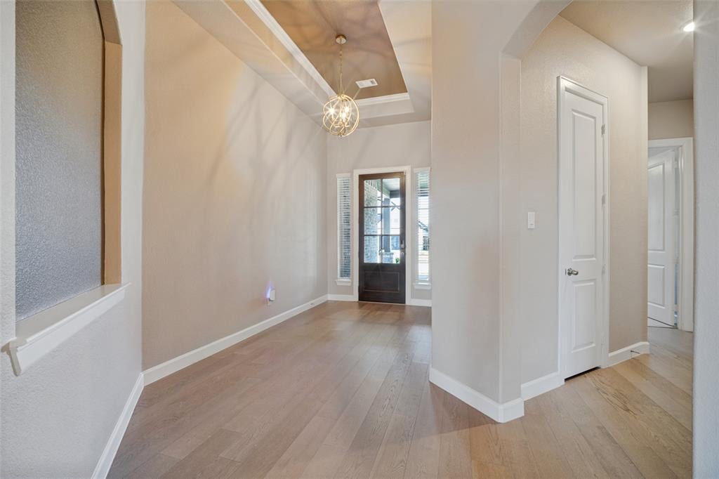 1907 Sicilia Lane