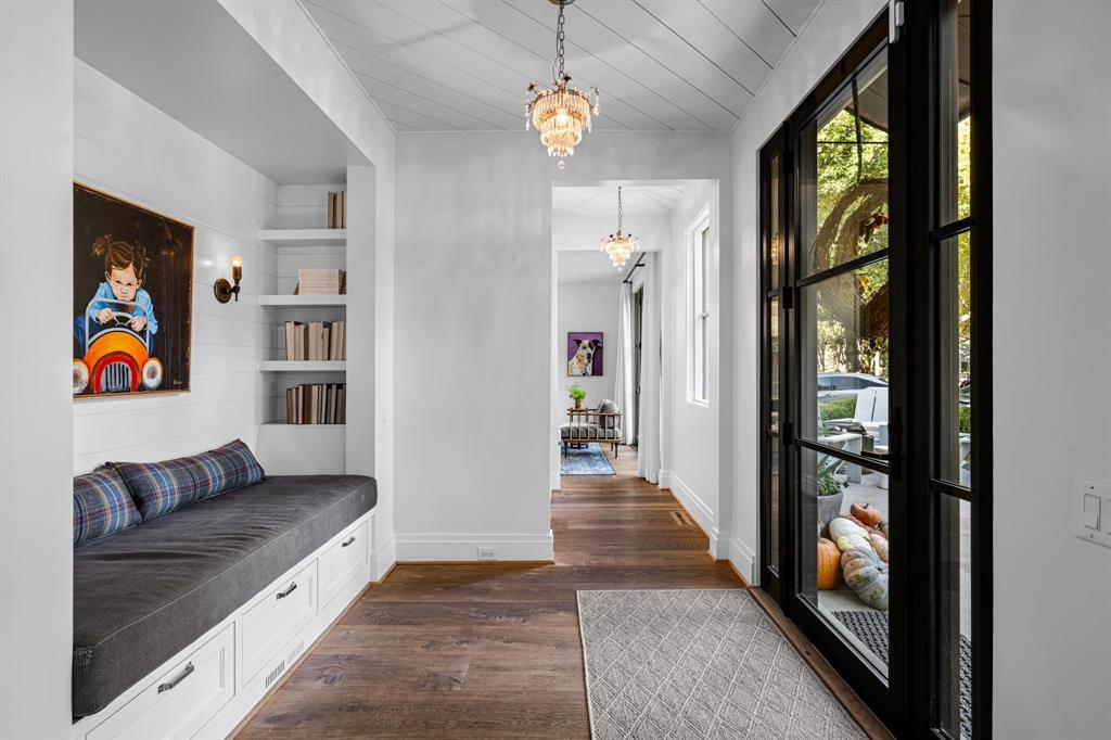 Country Club Estates - Residential