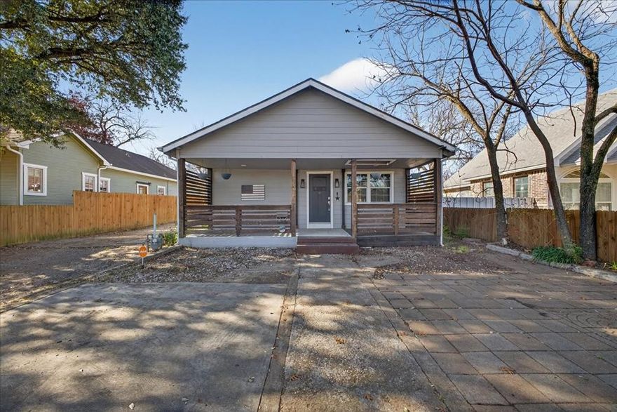 This beautiful 3 bed 2 bath home offers the space today's buyers are looking for! Enjoy the spacious bedrooms, a bright kitchen with a large island ideal for gatherings, and a big backyard perfect for entertaining or future outdoor projects. The functional layout offers comfortable living with plenty of room to grow. Conveniently located near shopping, dining, and major highways.